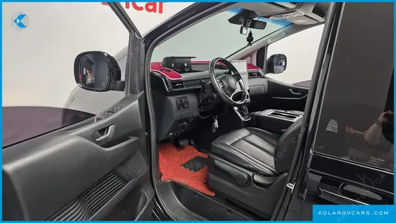 HYUNDAI STARIA L3.5 CARGO 3-SEATER