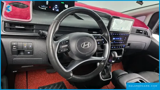 HYUNDAI STARIA L3.5 CARGO 3-SEATER