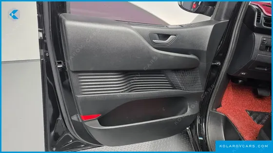 HYUNDAI STARIA L3.5 CARGO 3-SEATER