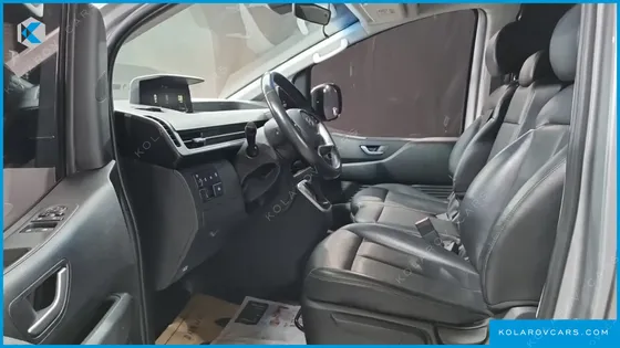 HYUNDAI STARIA CARGO 3-SEATER