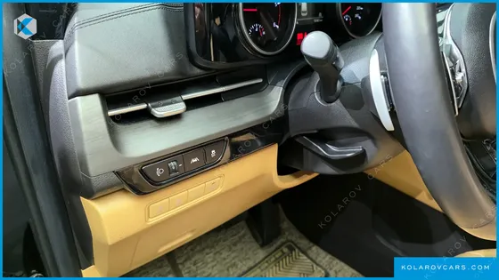 KIA CARNIVAL DIESEL 7-SEATER NOBLESSE