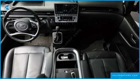 HYUNDAI STARIA L3.5 CARGO 5-SEATER