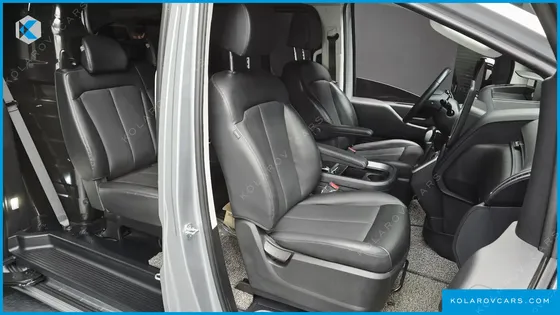HYUNDAI STARIA L3.5 CARGO 5-SEATER