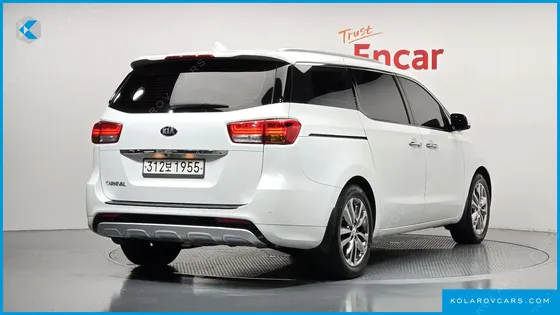 KIA CARNIVAL 9-SEATER NOBLESSE