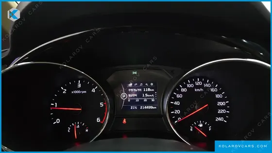 KIA CARNIVAL 9-SEATER NOBLESSE