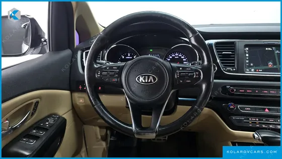 KIA CARNIVAL 9-SEATER NOBLESSE