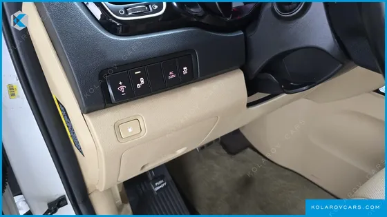 KIA CARNIVAL 9-SEATER NOBLESSE
