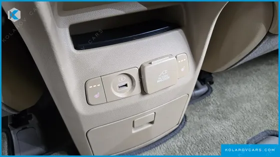 KIA CARNIVAL 9-SEATER NOBLESSE