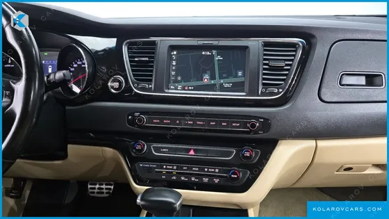 KIA CARNIVAL 9-SEATER NOBLESSE