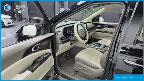 KIA CARNIVAL GASOLINE 7-SEATER SIGNATURE