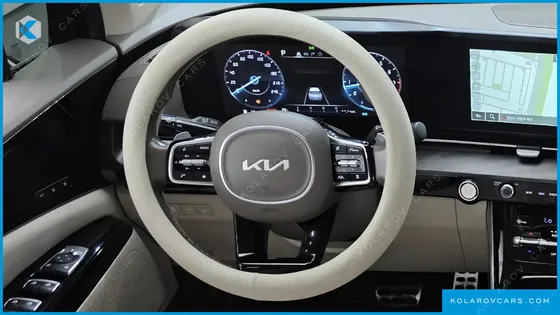 KIA CARNIVAL GASOLINE 7-SEATER SIGNATURE