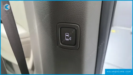 KIA CARNIVAL GASOLINE 7-SEATER SIGNATURE