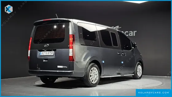 HYUNDAI STARIA CARGO 5-SEATER