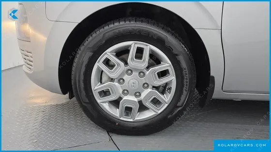 HYUNDAI STARIA 4WD TOURER 9-SEATER