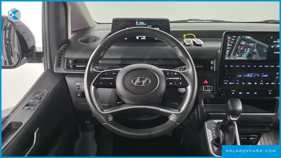 HYUNDAI STARIA 4WD TOURER 9-SEATER