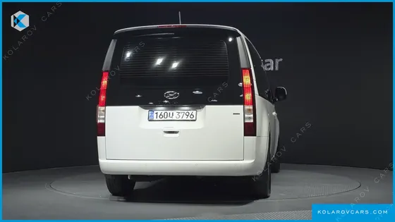 HYUNDAI STARIA 4WD TOURER 9-SEATER