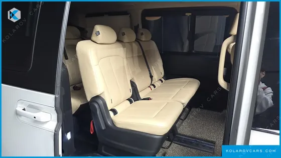 HYUNDAI STARIA 4WD TOURER 9-SEATER