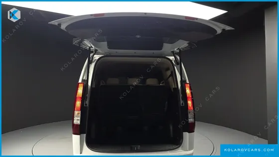 HYUNDAI STARIA 4WD TOURER 9-SEATER