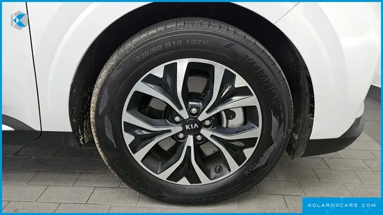 KIA CARNIVAL DIESEL 9-SEATER NOBLESSE