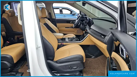 KIA CARNIVAL DIESEL 9-SEATER NOBLESSE