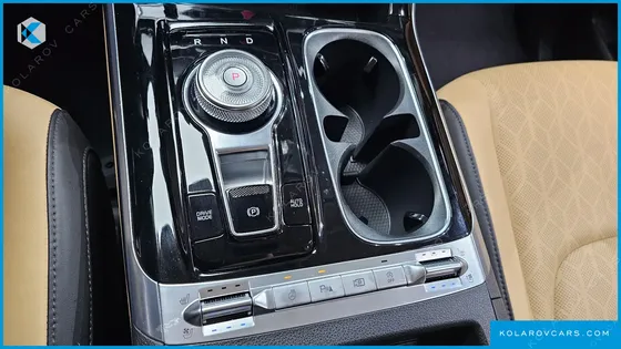 KIA CARNIVAL DIESEL 9-SEATER NOBLESSE
