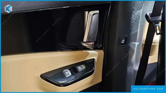 KIA CARNIVAL DIESEL 9-SEATER NOBLESSE