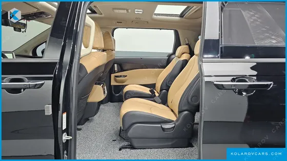 KIA CARNIVAL DIESEL 9-SEATER NOBLESSE