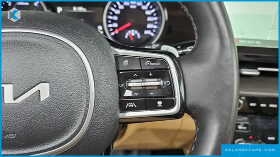 KIA CARNIVAL DIESEL 9-SEATER NOBLESSE