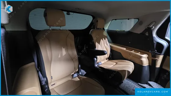 KIA CARNIVAL GASOLINE 9-SEATER NOBLESSE