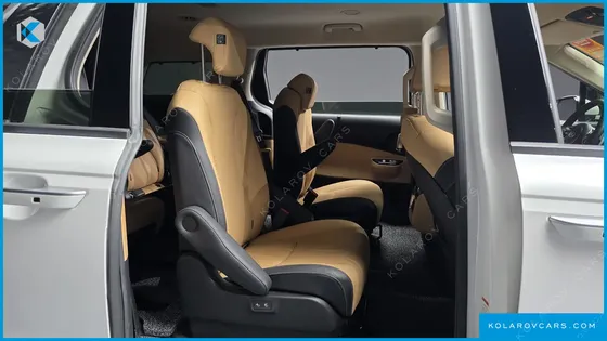 KIA CARNIVAL GASOLINE 9-SEATER NOBLESSE
