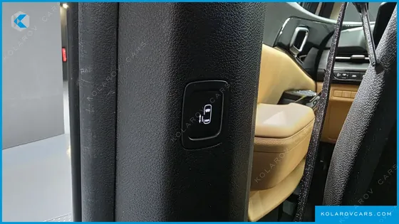 KIA CARNIVAL GASOLINE 9-SEATER NOBLESSE