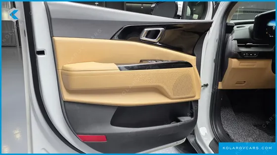 KIA CARNIVAL GASOLINE 9-SEATER NOBLESSE