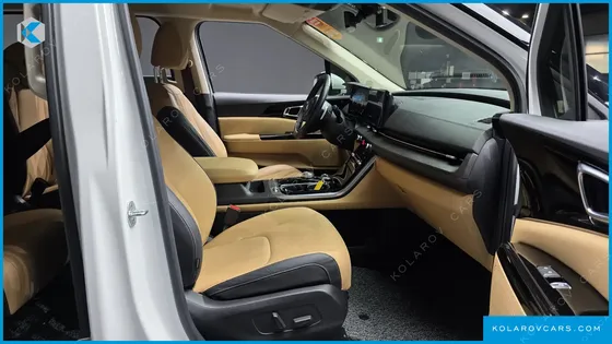 KIA CARNIVAL GASOLINE 9-SEATER NOBLESSE