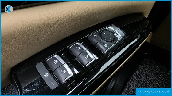 KIA CARNIVAL GASOLINE 9-SEATER NOBLESSE