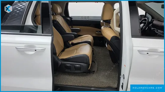KIA CARNIVAL GASOLINE 7-SEATER NOBLESSE