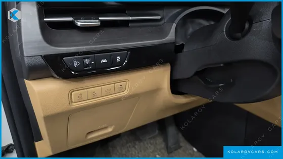 KIA CARNIVAL GASOLINE 7-SEATER NOBLESSE