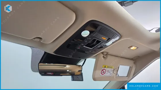 KIA CARNIVAL GASOLINE 7-SEATER NOBLESSE