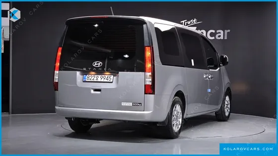 HYUNDAI STARIA L3.5 CARGO 5-SEATER