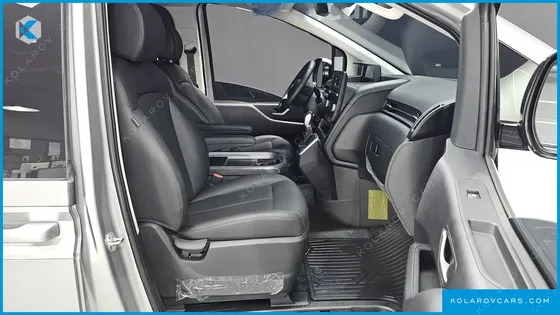 HYUNDAI STARIA L3.5 CARGO 5-SEATER