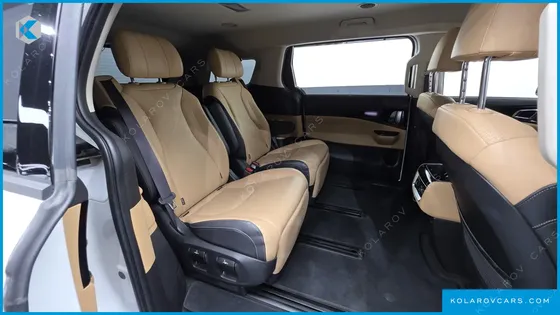 KIA CARNIVAL DIESEL 7-SEATER SIGNATURE