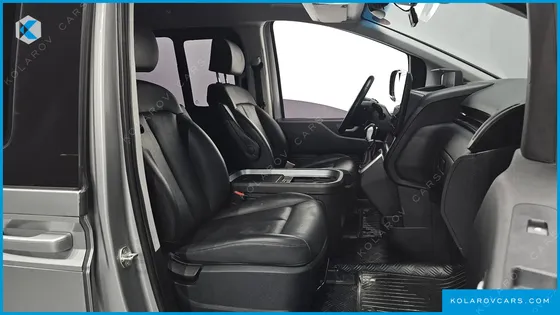 HYUNDAI STARIA CARGO 5-SEATER