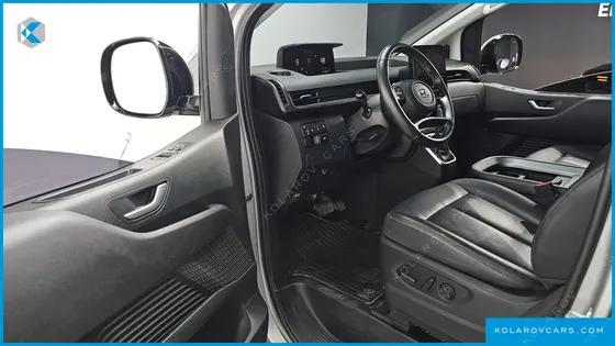 HYUNDAI STARIA CARGO 5-SEATER