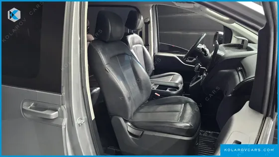 HYUNDAI STARIA CARGO 5-SEATER