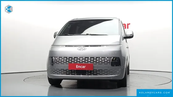 HYUNDAI STARIA 4WD TOURER 11-SEATER