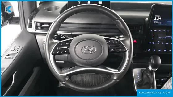 HYUNDAI STARIA 4WD TOURER 11-SEATER
