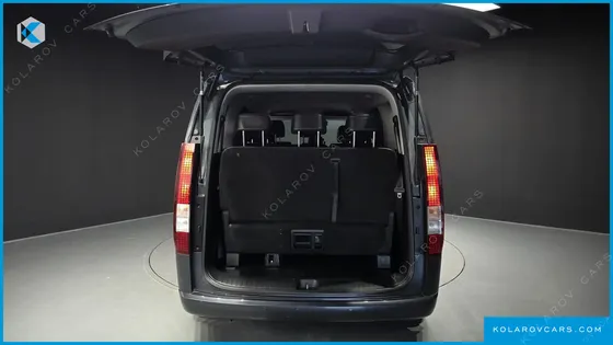 HYUNDAI STARIA TOURER 11-SEATER