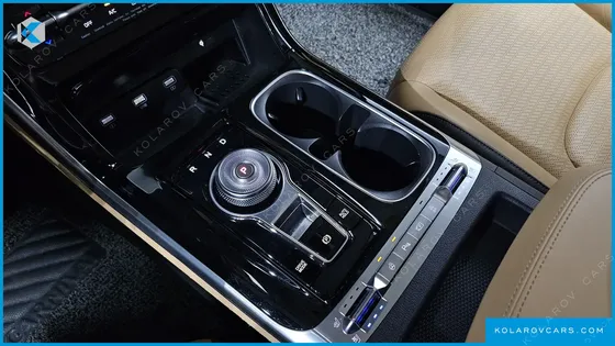 KIA CARNIVAL DIESEL 9-SEATER NOBLESSE