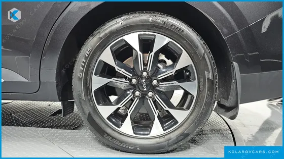KIA CARNIVAL DIESEL 9-SEATER NOBLESSE