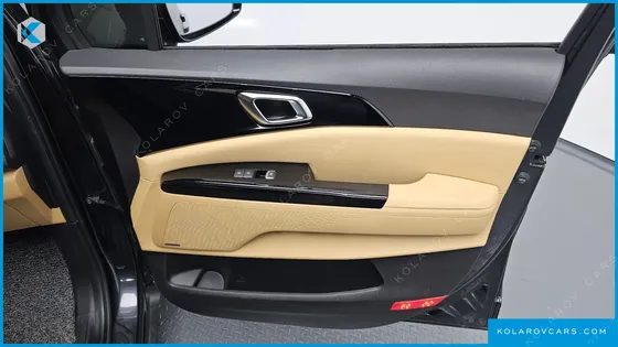 KIA CARNIVAL DIESEL 9-SEATER NOBLESSE