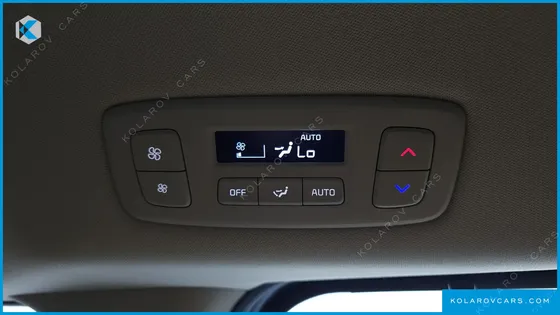 KIA CARNIVAL DIESEL 9-SEATER NOBLESSE